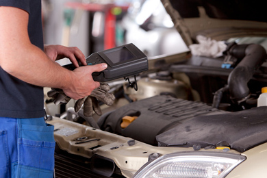computer diagnostic test from Central Auto Repair in Memphis, TN image number 2